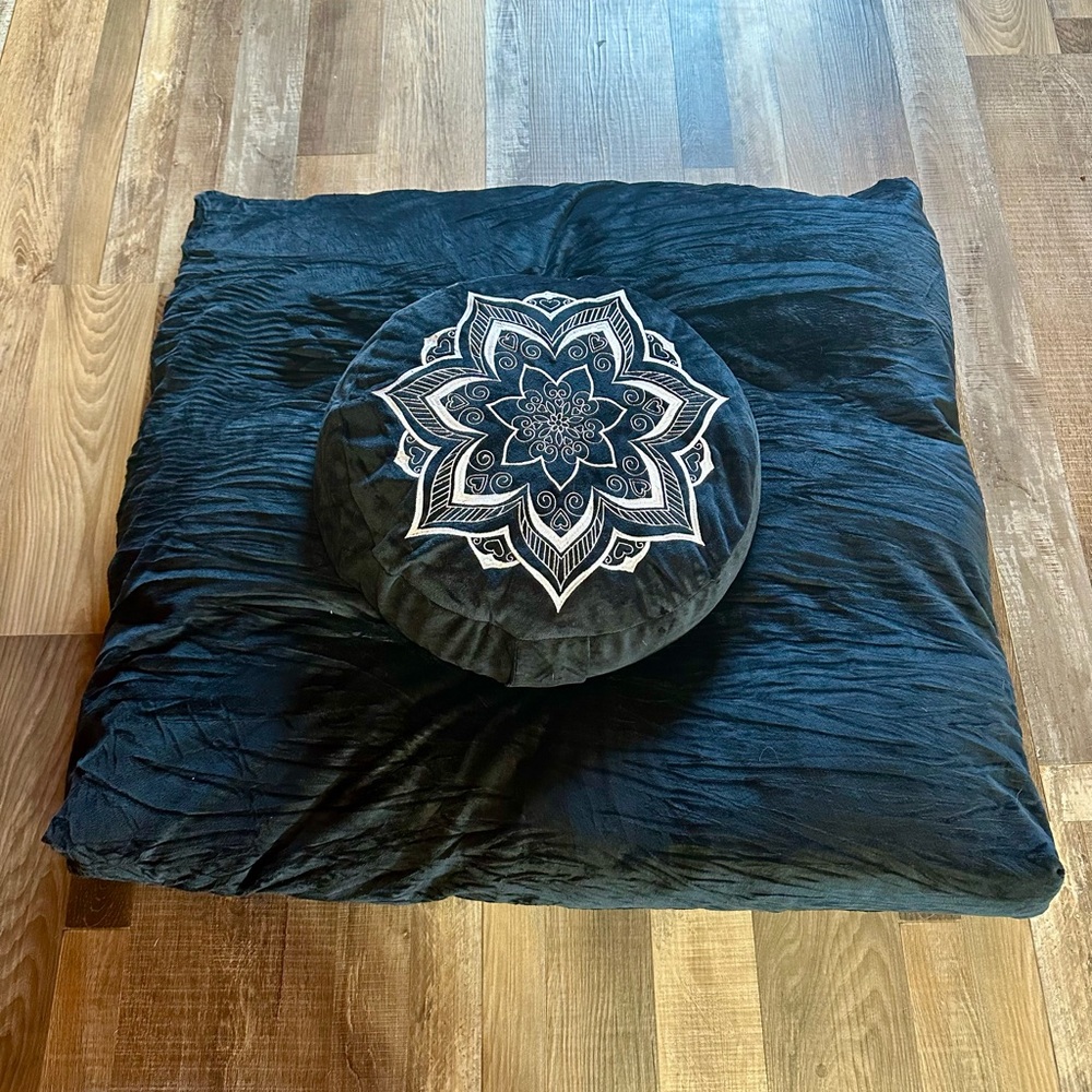 Black Mandala Meditation/Yoga Cushion